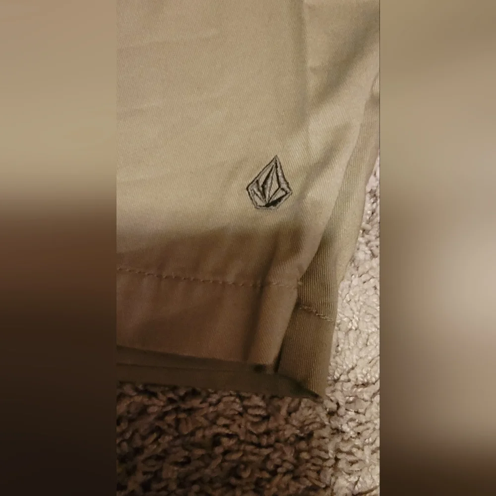 Shorts - Picture 4 of 8